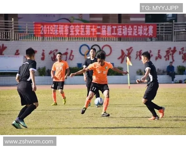 足球明星小哥哥的成长之路与场上风采揭秘